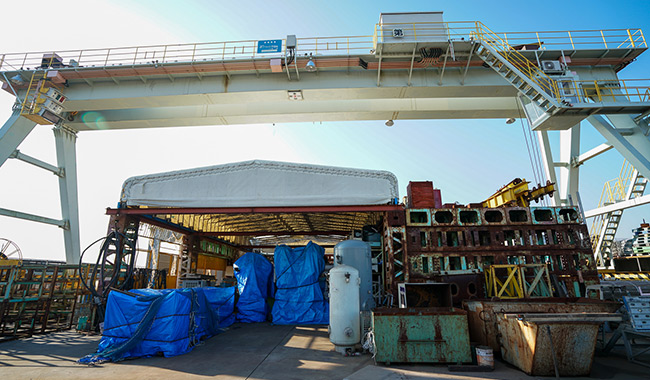 機械の搬入、搬出、解体、廃棄物の処分